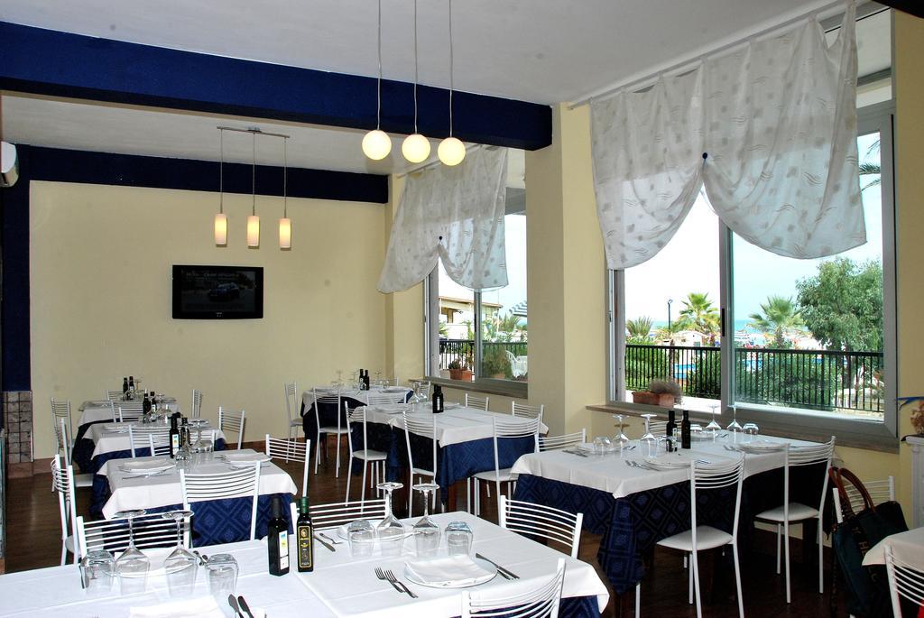 Tourist Residence San Benedetto del Tronto Exterior foto