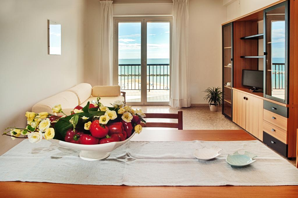 Tourist Residence San Benedetto del Tronto Habitación foto