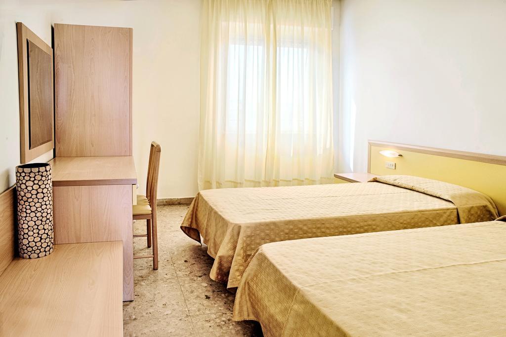 Tourist Residence San Benedetto del Tronto Habitación foto