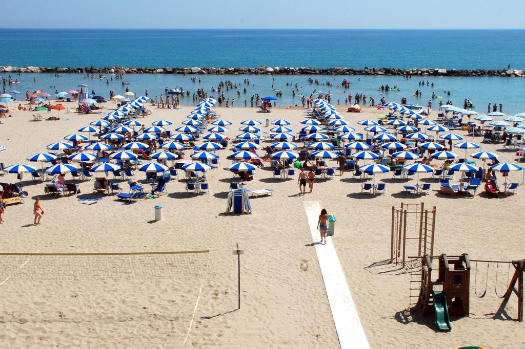 Tourist Residence San Benedetto del Tronto Habitación foto